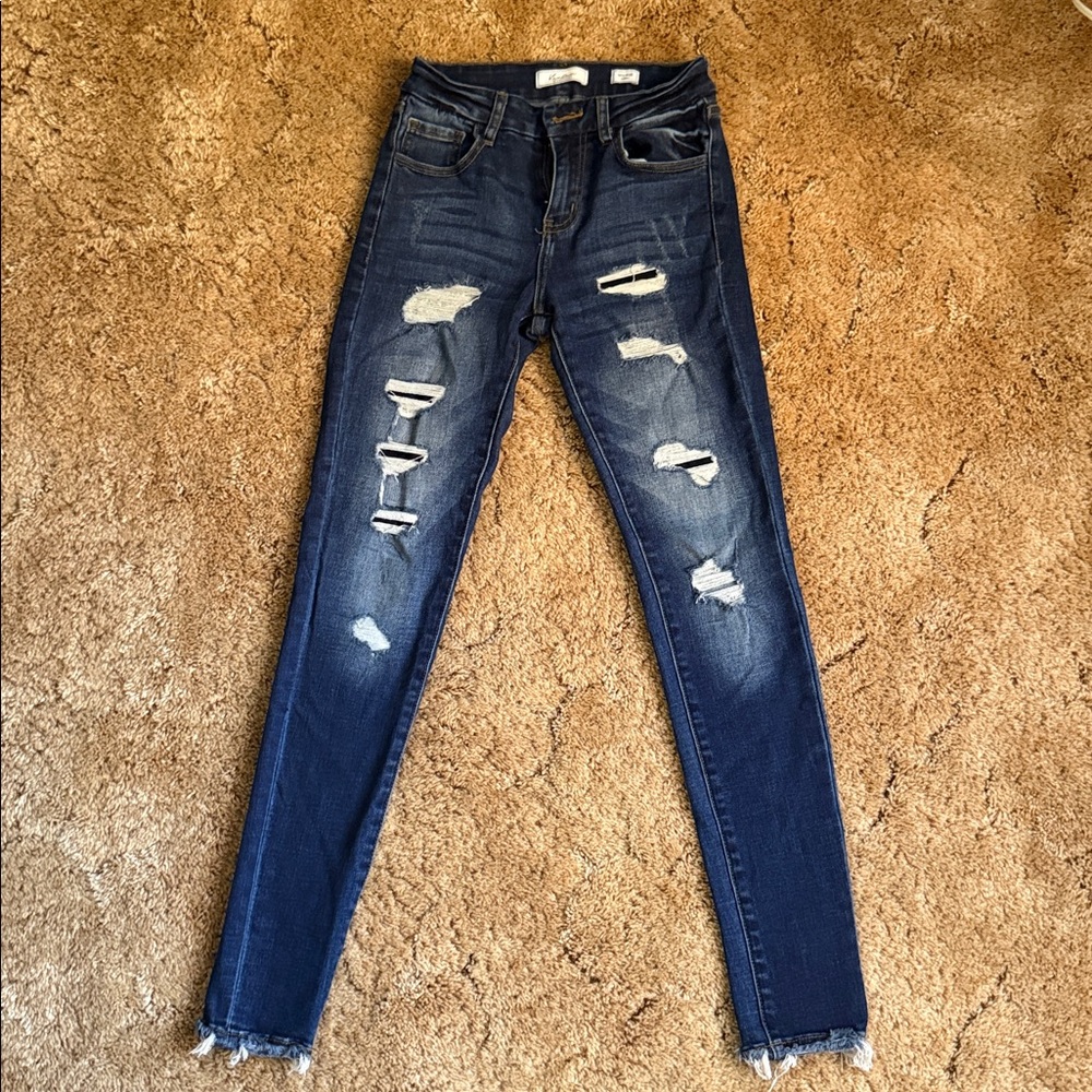 KanCan Size 25 Mid-Rise Skinny Jeans in Dark Blue